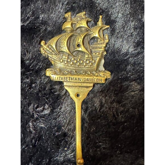 Vintage Nautical Elizabethan Galleon Brass Wall Hook Decor - Picture 1 of 4